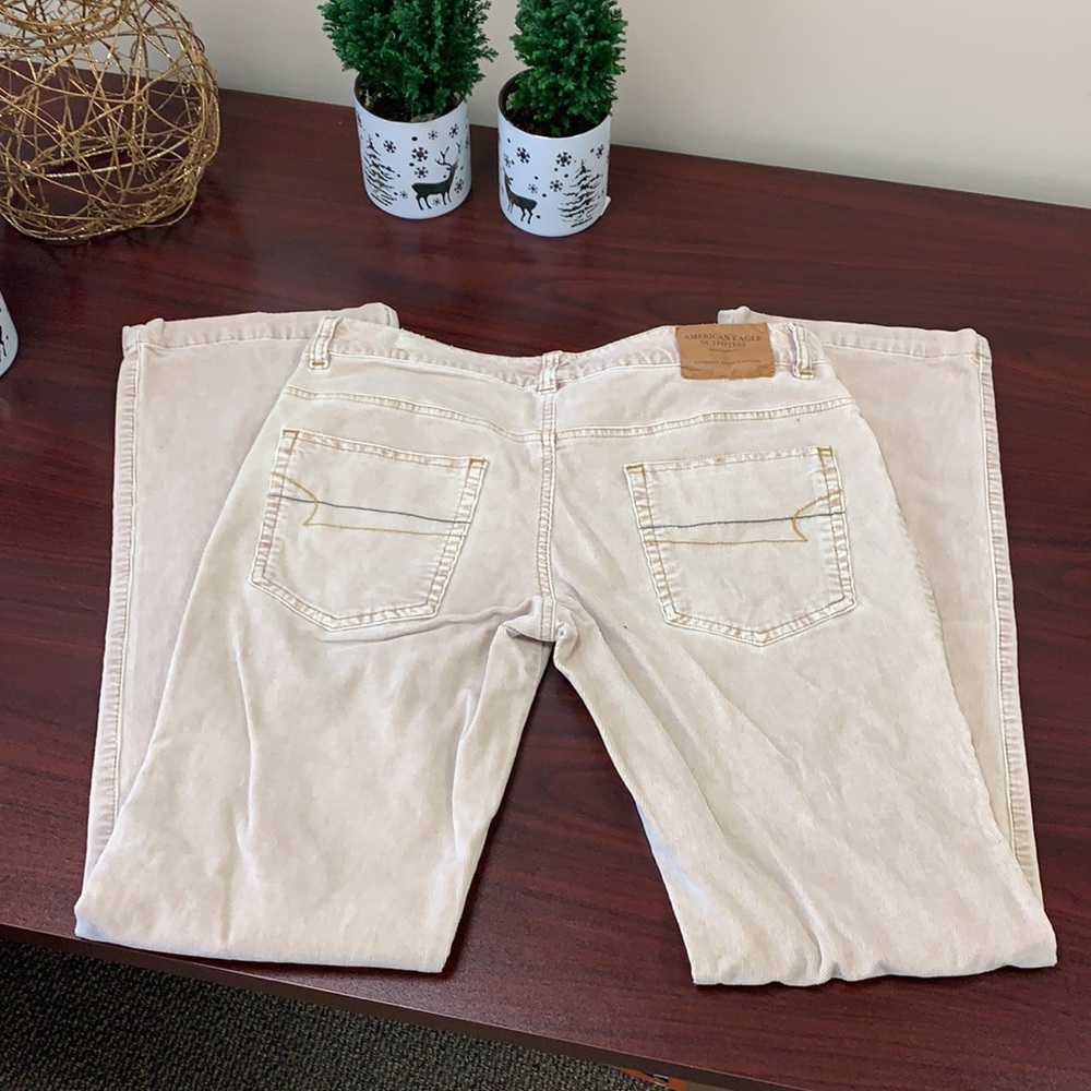American Eagle corduroy pants. Size 6 - Picture 5 of 6